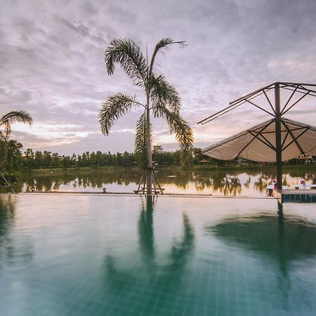Tanita Lagoon Resort Удон Тани Екстериор снимка
