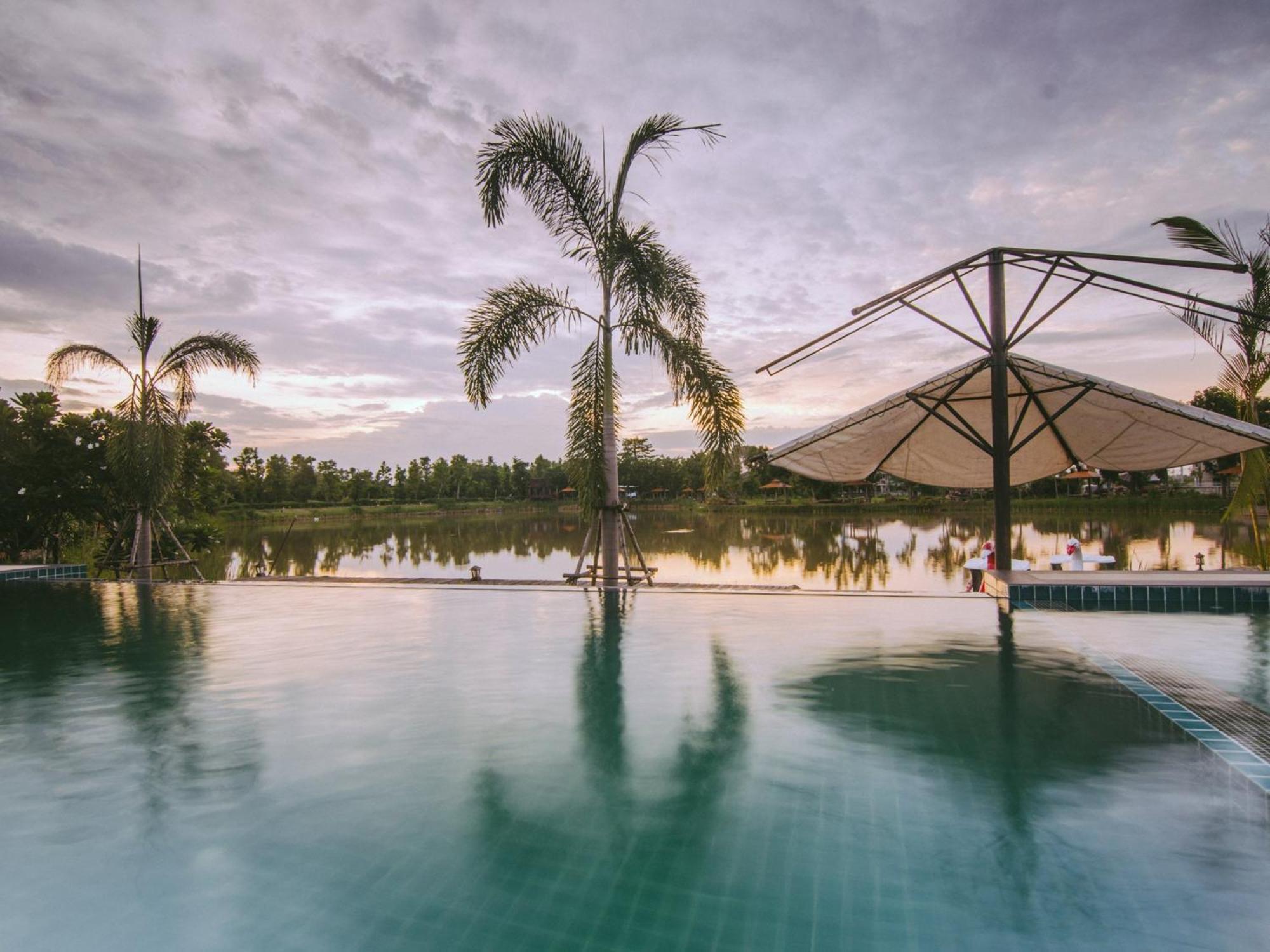 Tanita Lagoon Resort Удон Тани Екстериор снимка