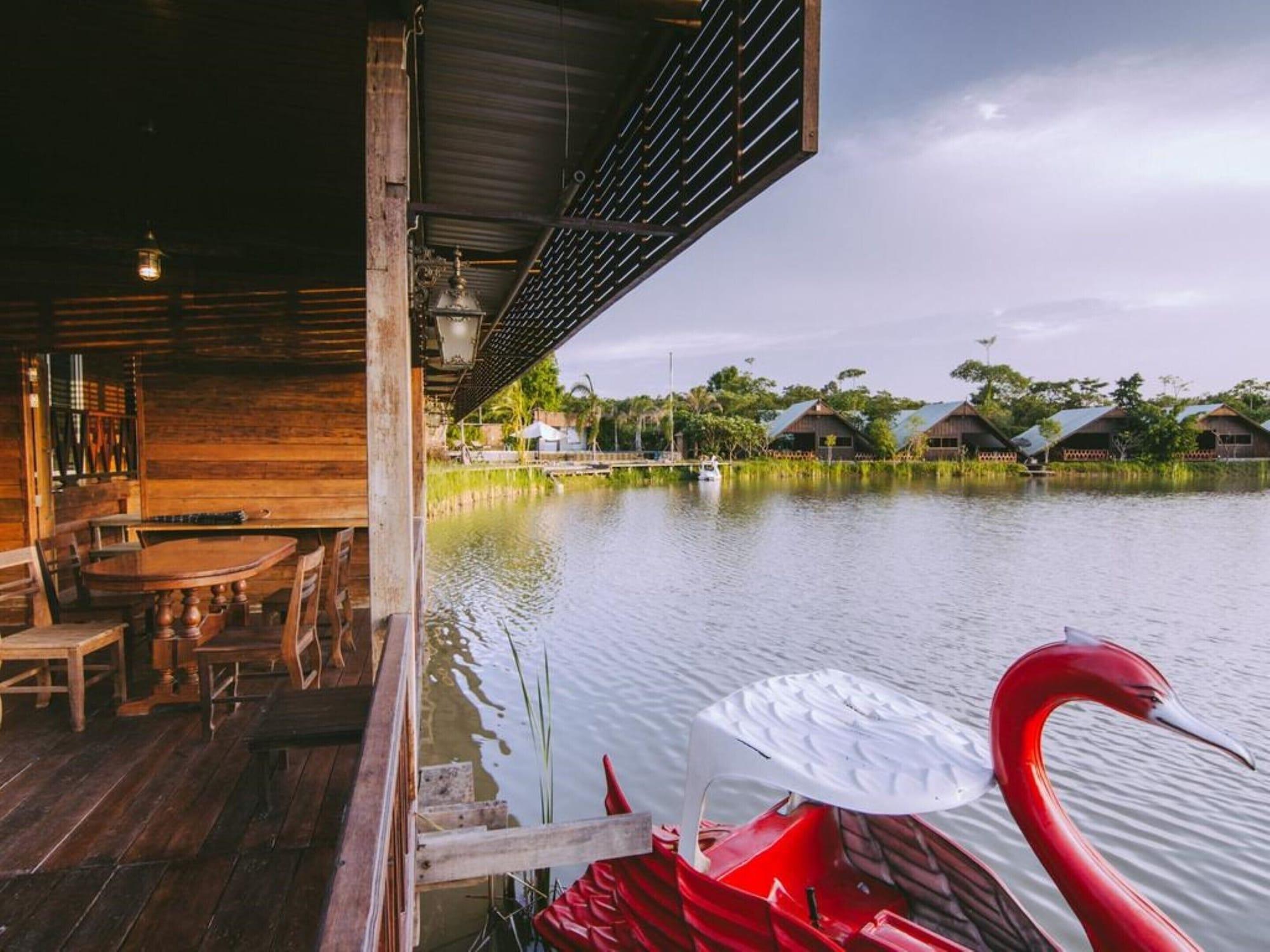 Tanita Lagoon Resort Удон Тани Екстериор снимка