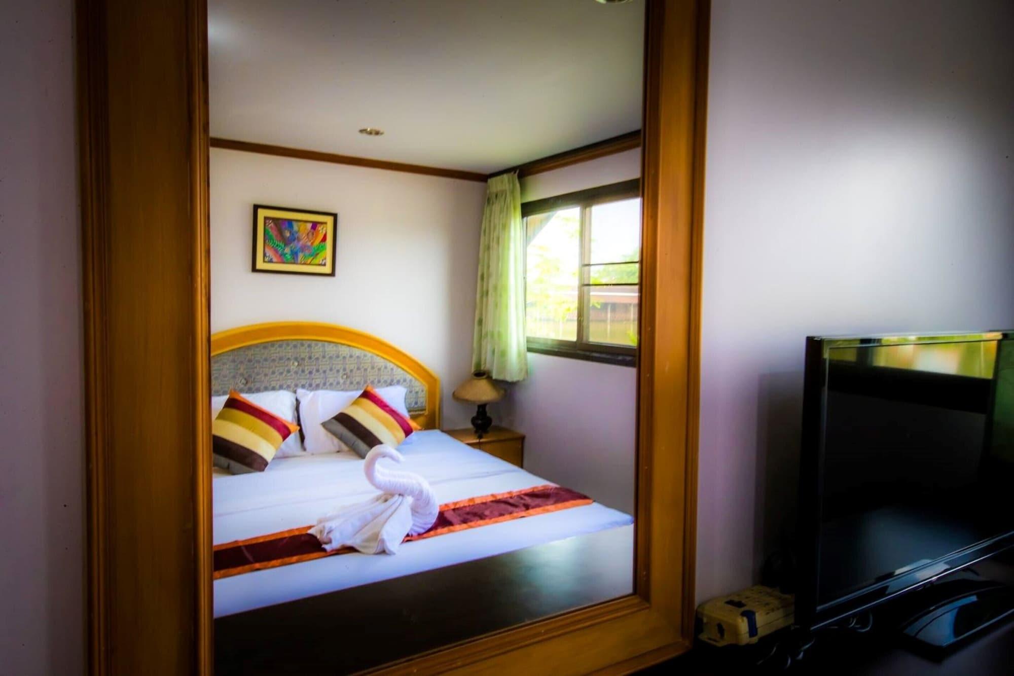 Tanita Lagoon Resort Удон Тани Екстериор снимка