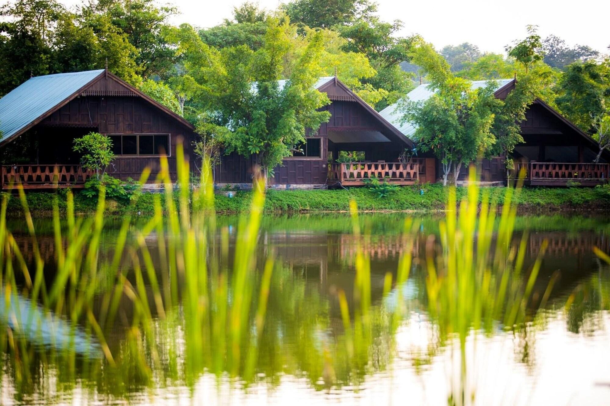Tanita Lagoon Resort Удон Тани Екстериор снимка