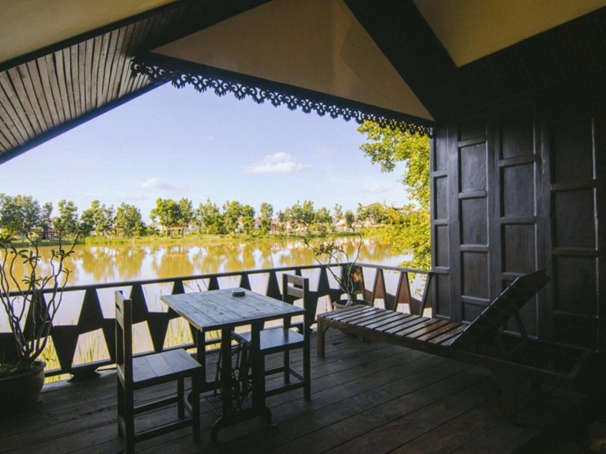Tanita Lagoon Resort Удон Тани Екстериор снимка