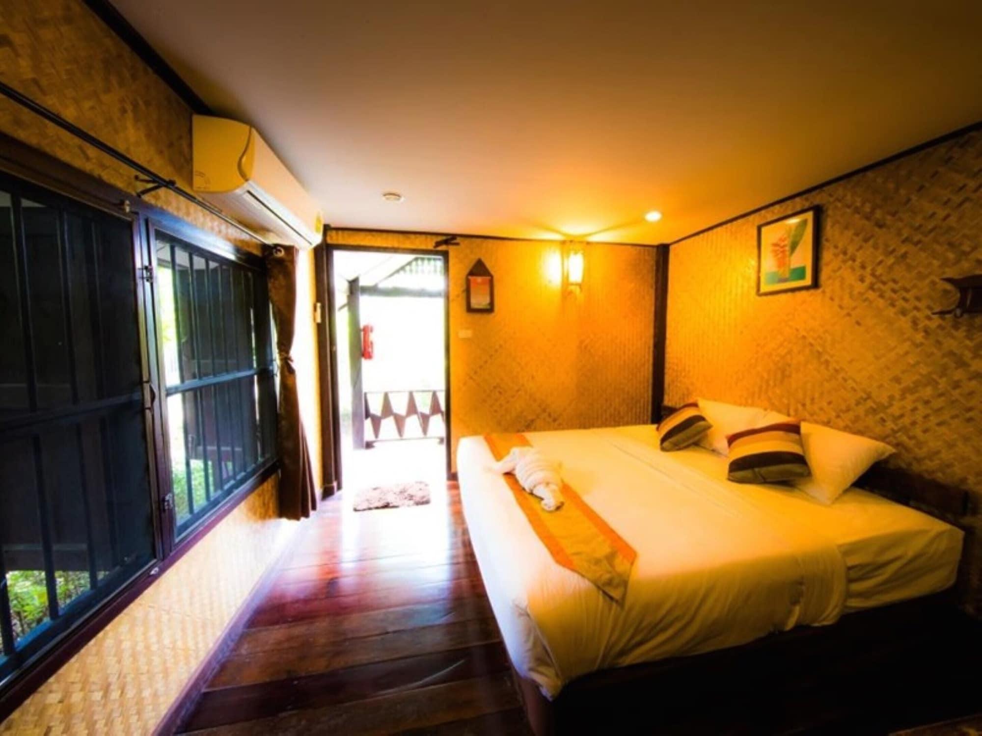 Tanita Lagoon Resort Удон Тани Екстериор снимка